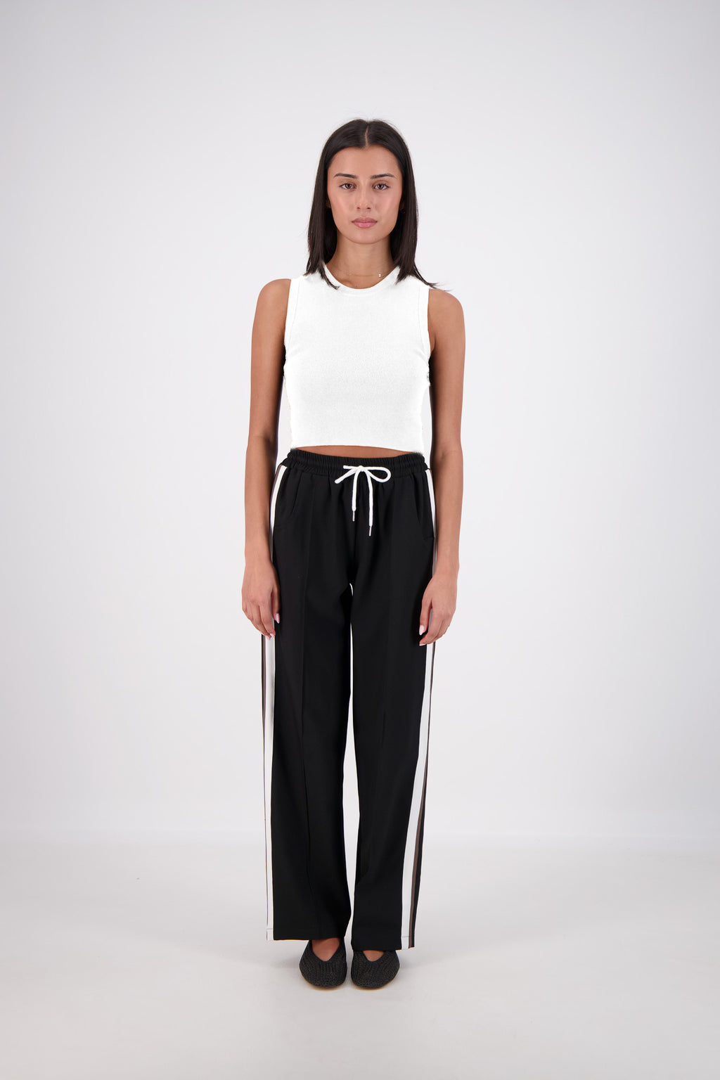 Barcelona Cropped Crew Neck Knit Tank White